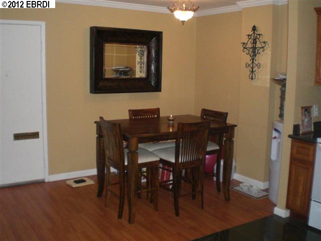 530 24TH ST, OAKLAND, California 94612-1722, ,Comm Ri Multi-units 5+,For Sale,24TH ST,40594449