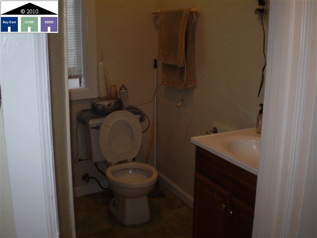 810 CHESTER ST, OAKLAND, California 94607-1924, ,Comm Ri Multi-units 5+,For Sale,CHESTER ST,40596197