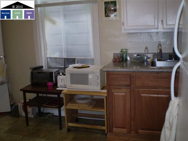 810 CHESTER ST, OAKLAND, California 94607-1924, ,Comm Ri Multi-units 5+,For Sale,CHESTER ST,40596197
