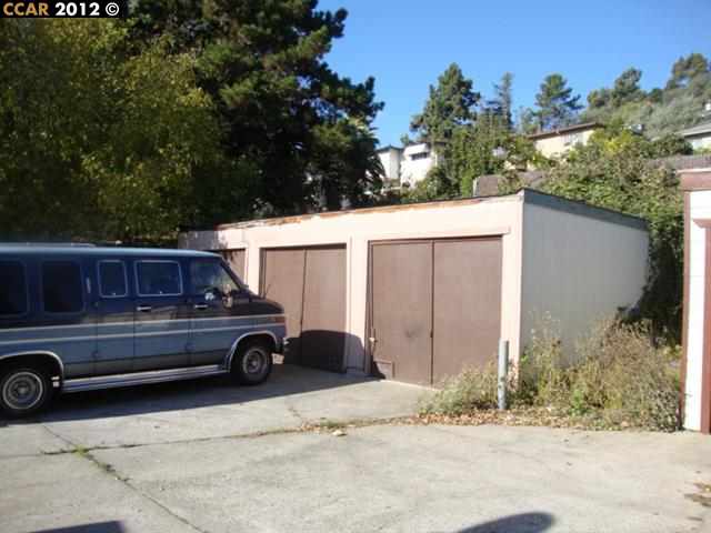 7022 LACEY AVE, OAKLAND, California 94605-2545, ,Comm Ri Multi-units 5+,For Sale,LACEY AVE,40596594