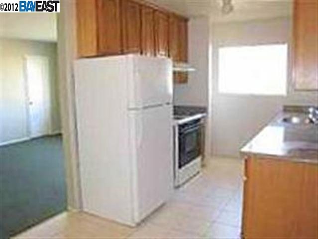 3111 SCHOOL ST, OAKLAND, California 94602-2836, ,Comm Ri Multi-units 5+,For Sale,SCHOOL ST,40596901