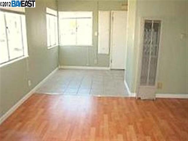 3111 SCHOOL ST, OAKLAND, California 94602-2836, ,Comm Ri Multi-units 5+,For Sale,SCHOOL ST,40596901