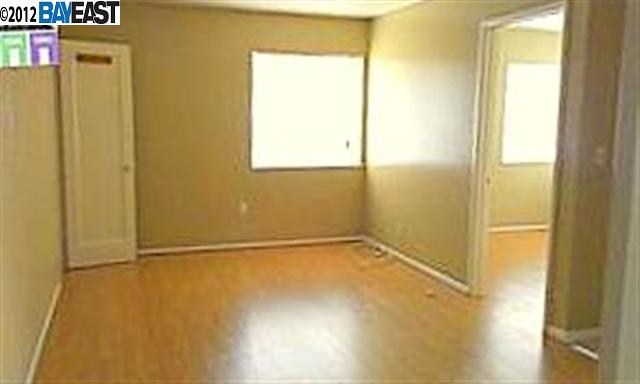 3111 SCHOOL ST, OAKLAND, California 94602-2836, ,Comm Ri Multi-units 5+,For Sale,SCHOOL ST,40596901