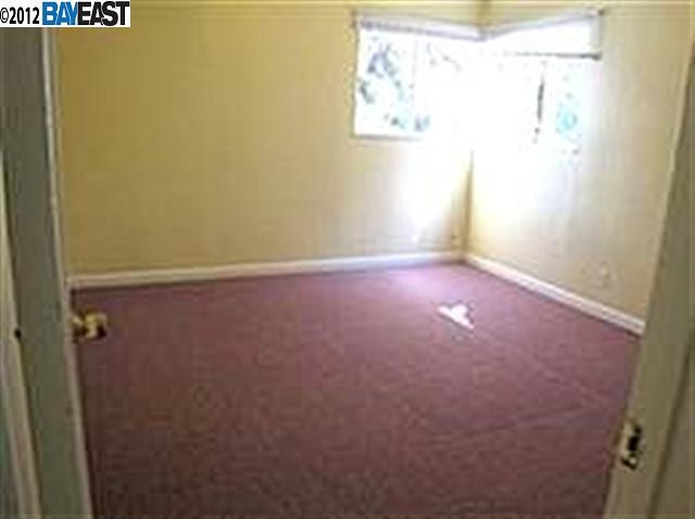 3111 SCHOOL ST, OAKLAND, California 94602-2836, ,Comm Ri Multi-units 5+,For Sale,SCHOOL ST,40596901