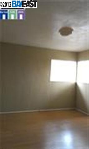 3111 SCHOOL ST, OAKLAND, California 94602-2836, ,Comm Ri Multi-units 5+,For Sale,SCHOOL ST,40596901