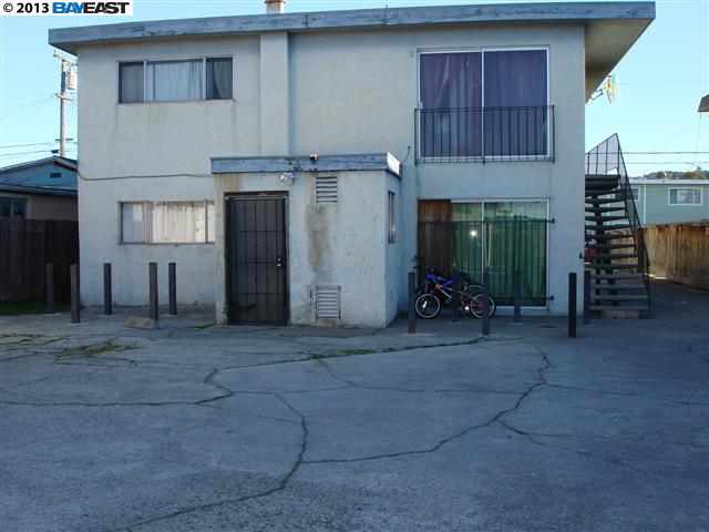 9693 CHERRY ST, OAKLAND, California 94603-2616, ,Comm Ri Multi-units 5+,For Sale,CHERRY ST,40600417