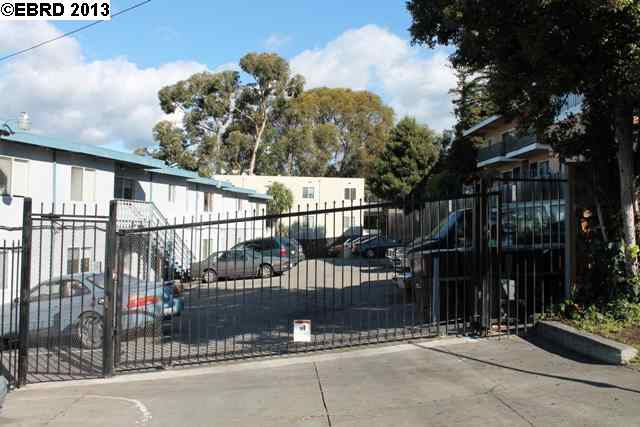 1810 25TH ST, OAKLAND, California 94606-3336, ,Comm Ri Multi-units 5+,For Sale,25TH ST,40601236