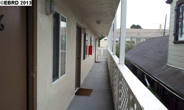 6387 DANA ST, OAKLAND, California 94609-1337, ,Comm Ri Multi-units 5+,For Sale,DANA ST,40602264