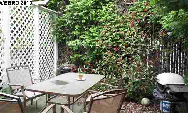 6387 DANA ST, OAKLAND, California 94609-1337, ,Comm Ri Multi-units 5+,For Sale,DANA ST,40602264