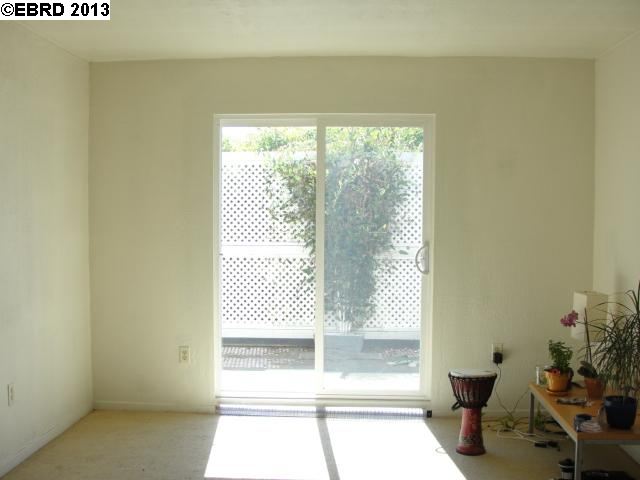 6387 DANA ST, OAKLAND, California 94609-1337, ,Comm Ri Multi-units 5+,For Sale,DANA ST,40602264