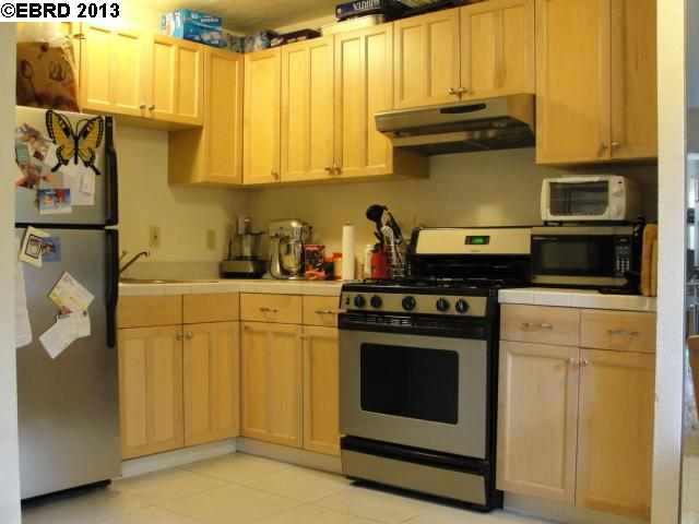 6387 DANA ST, OAKLAND, California 94609-1337, ,Comm Ri Multi-units 5+,For Sale,DANA ST,40602264