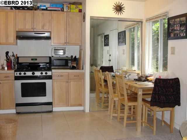 6387 DANA ST, OAKLAND, California 94609-1337, ,Comm Ri Multi-units 5+,For Sale,DANA ST,40602264