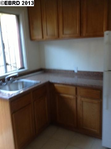 1420 CHESTNUT, OAKLAND, California 94607-2814, ,Comm Ri Multi-units 5+,For Sale,CHESTNUT,40602293