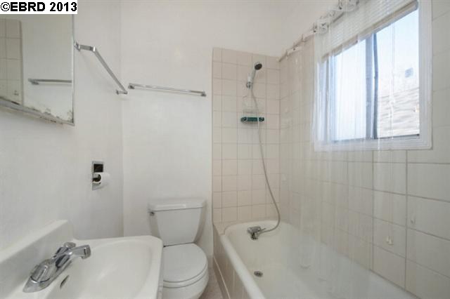 1420 ALCATRAZ AVE, BERKELEY, California 94702-2711, ,Comm Ri Multi-units 5+,For Sale,ALCATRAZ AVE,40602408