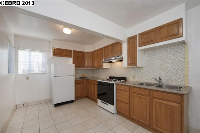 1420 ALCATRAZ AVE, BERKELEY, California 94702-2711, ,Comm Ri Multi-units 5+,For Sale,ALCATRAZ AVE,40602408