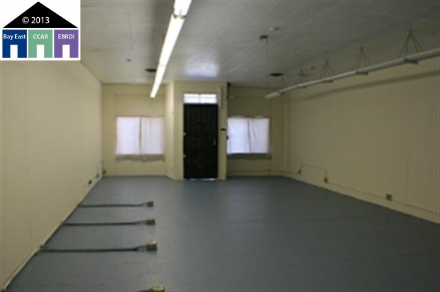2247 8th Ave, OAKLAND, California 94606, ,Comm Ri Multi-units 5+,For Sale,8th Ave,40602473