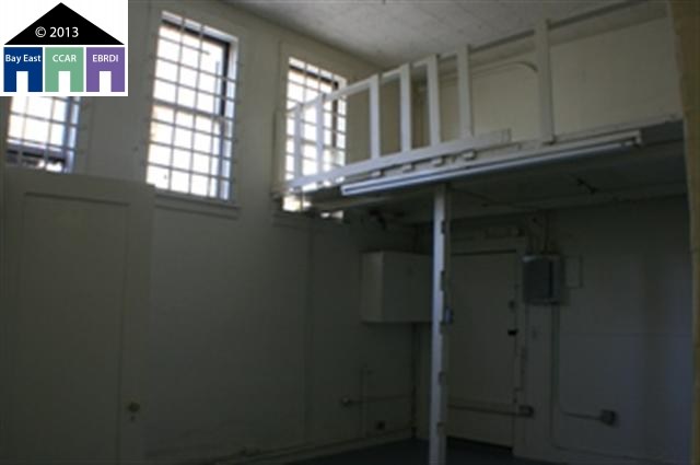 2247 8th Ave, OAKLAND, California 94606, ,Comm Ri Multi-units 5+,For Sale,8th Ave,40602473