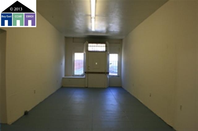 2247 8th Ave, OAKLAND, California 94606, ,Comm Ri Multi-units 5+,For Sale,8th Ave,40602473