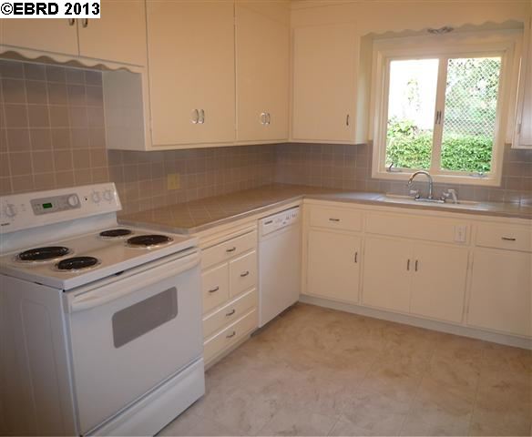 1715 SPRUCE ST, BERKELEY, California 94709-1726, ,Comm Ri Multi-units 5+,For Sale,SPRUCE ST,40604180