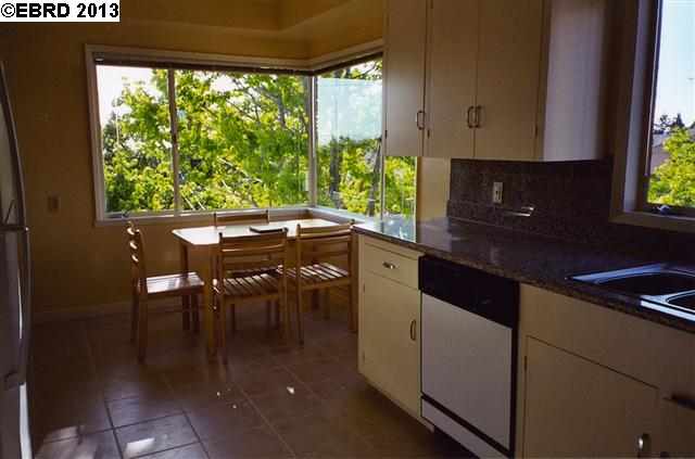 1715 SPRUCE ST, BERKELEY, California 94709-1726, ,Comm Ri Multi-units 5+,For Sale,SPRUCE ST,40604180