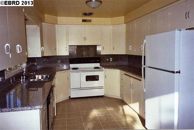 1715 SPRUCE ST, BERKELEY, California 94709-1726, ,Comm Ri Multi-units 5+,For Sale,SPRUCE ST,40604180