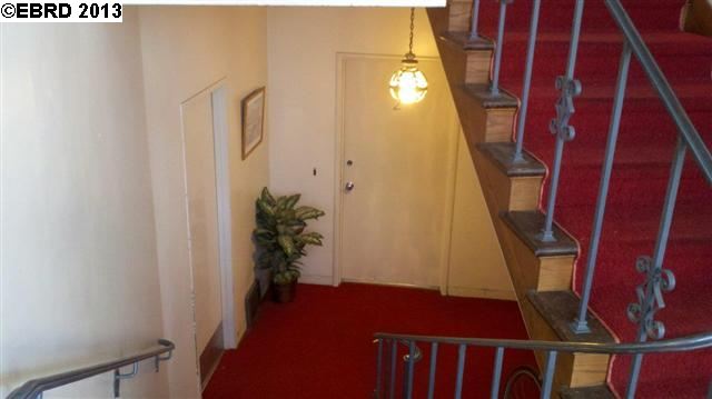 2415 7TH AVE, OAKLAND, California 94606-2023, ,Comm Ri Multi-units 5+,For Sale,7TH AVE,40605806