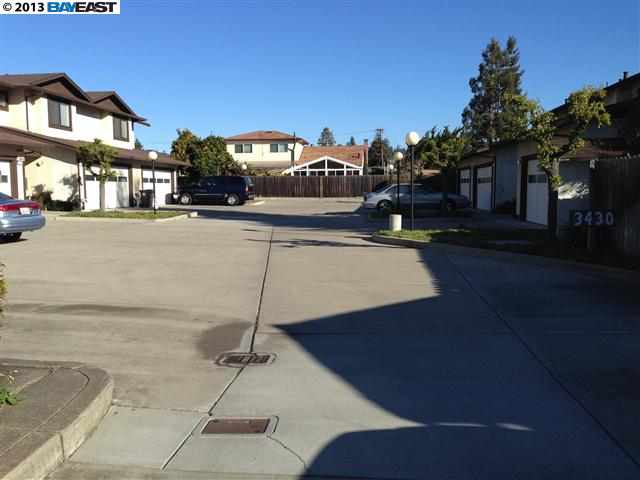 3430 SOMERSET AVE, CASTRO VALLEY, California 94546-3355, ,Comm Ri Multi-units 5+,For Sale,SOMERSET AVE,40606277