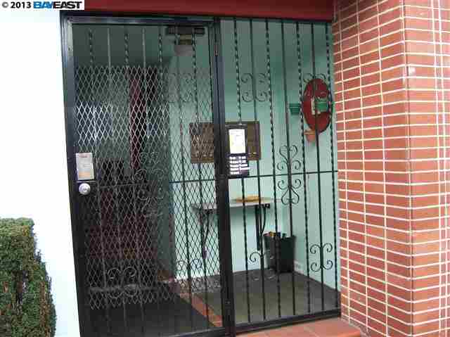 293 EUCLID AVE, OAKLAND, California 94610-3128, ,Comm Ri Multi-units 5+,For Sale,EUCLID AVE,40606469