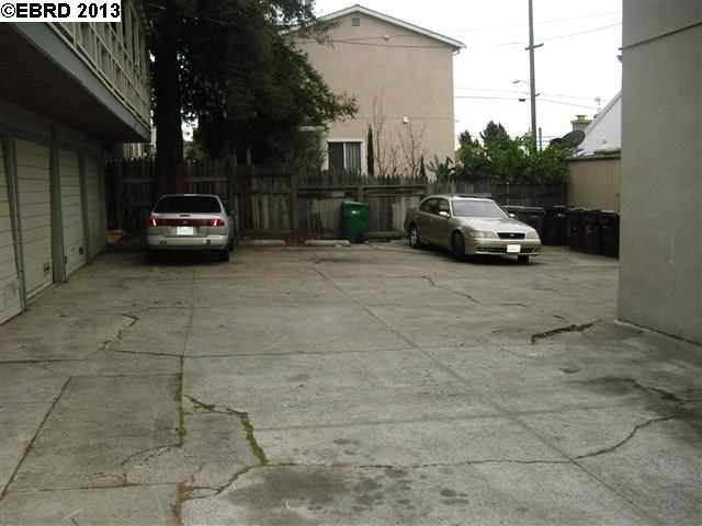 6840 MACARTHUR BLVD, OAKLAND, California 94605-2547, ,Comm Ri Multi-units 5+,For Sale,MACARTHUR BLVD,40607342
