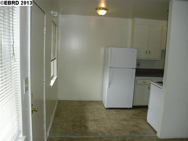6840 MACARTHUR BLVD, OAKLAND, California 94605-2547, ,Comm Ri Multi-units 5+,For Sale,MACARTHUR BLVD,40607342