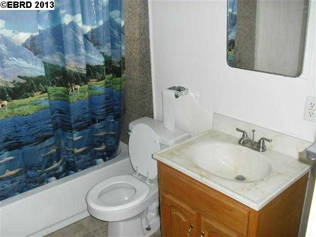 6840 MACARTHUR BLVD, OAKLAND, California 94605-2547, ,Comm Ri Multi-units 5+,For Sale,MACARTHUR BLVD,40607342