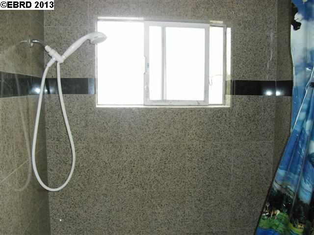 6840 MACARTHUR BLVD, OAKLAND, California 94605-2547, ,Comm Ri Multi-units 5+,For Sale,MACARTHUR BLVD,40607342