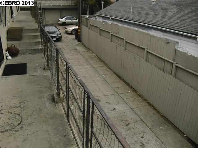 6840 MACARTHUR BLVD, OAKLAND, California 94605-2547, ,Comm Ri Multi-units 5+,For Sale,MACARTHUR BLVD,40607342