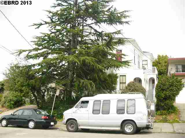 1374 32ND ST, OAKLAND, California 94602-1023, ,Comm Ri Multi-units 5+,For Sale,32ND ST,40608185