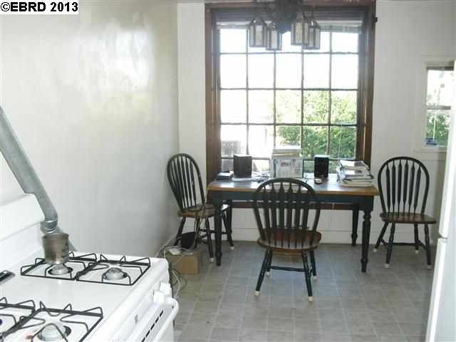 1374 32ND ST, OAKLAND, California 94602-1023, ,Comm Ri Multi-units 5+,For Sale,32ND ST,40608185