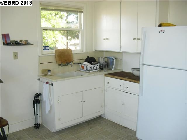 1374 32ND ST, OAKLAND, California 94602-1023, ,Comm Ri Multi-units 5+,For Sale,32ND ST,40608185