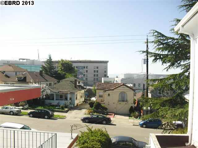 1374 32ND ST, OAKLAND, California 94602-1023, ,Comm Ri Multi-units 5+,For Sale,32ND ST,40608185