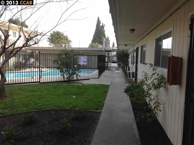 1017 H ST, ANTIOCH, California 94509-1610, ,Comm Ri Multi-units 5+,For Sale,H ST,40608231