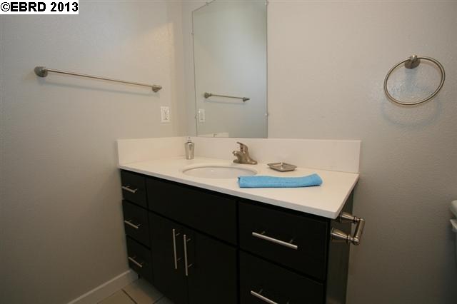 2335 Market St, OAKLAND, California 94607, ,Comm Ri Multi-units 5+,For Sale,Market St,40608258