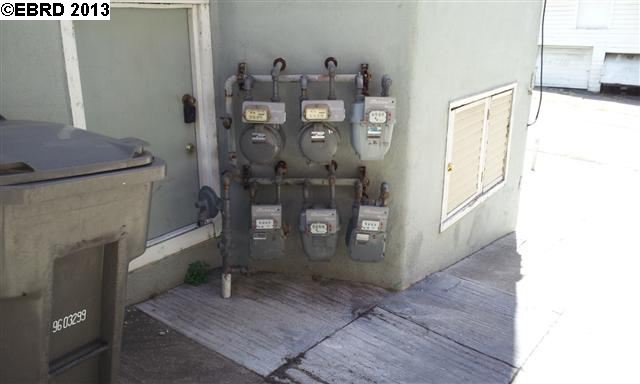 924 20TH ST, OAKLAND, California 94606-2674, ,Comm Ri Multi-units 5+,For Sale,20TH ST,40608644