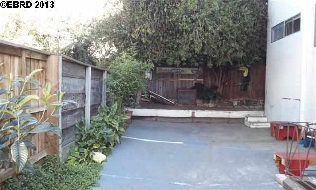 2011 10TH AVE, OAKLAND, California 94606-2615, ,Comm Ri Multi-units 5+,For Sale,10TH AVE,40612428