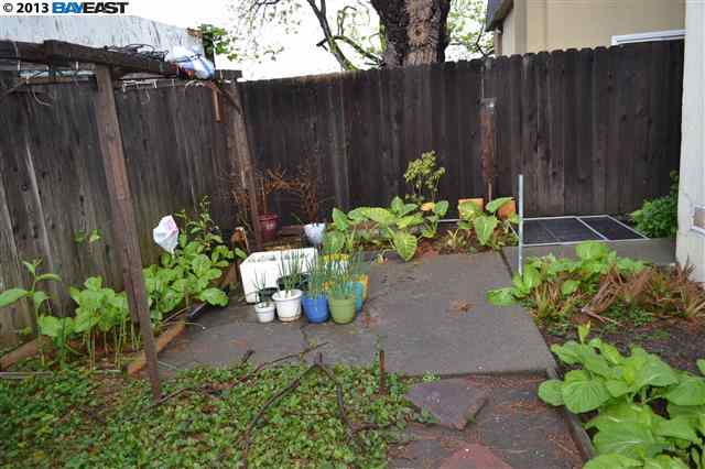5949 Bromley Ave, OAKLAND, California 94621, ,Comm Ri Multi-units 5+,For Sale,Bromley Ave,40612473