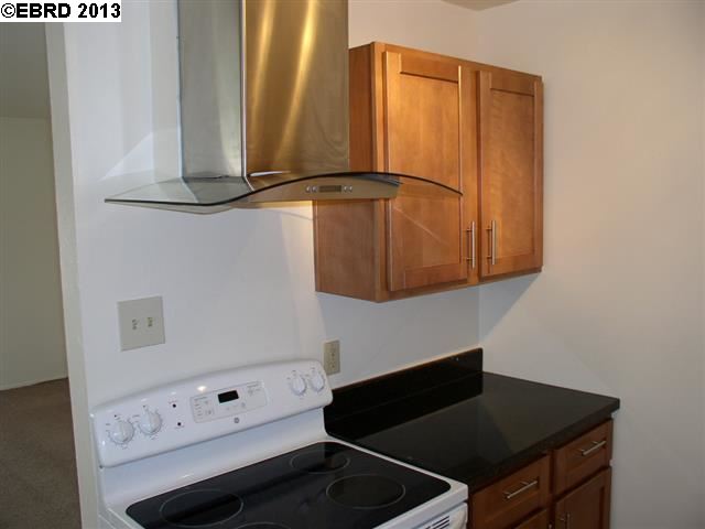 200 E. 15th St., OAKLAND, California 94606, ,Comm Ri Multi-units 5+,For Sale,E. 15th St.,40614303