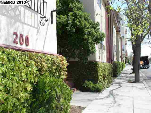 200 E. 15th St., OAKLAND, California 94606, ,Comm Ri Multi-units 5+,For Sale,E. 15th St.,40614303