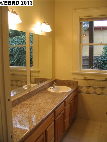 244 29TH ST, OAKLAND, California 94611-5915, ,Comm Ri Multi-units 5+,For Sale,29TH ST,40616454