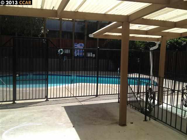 1239 E Street, HAYWARD, California 94541, ,Comm Ri Multi-units 5+,For Sale,E Street,40617187