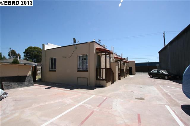 1077 77th Avenue, OAKLAND, California 94621, ,Comm Ri Multi-units 5+,For Sale,77th Avenue,40619491