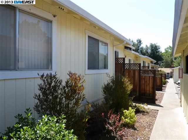 4904 Sonoma Hwy, SANTA ROSA, California 95409, ,Comm Ri Multi-units 5+,For Sale,Sonoma Hwy,40620145