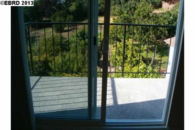 2276 MacArthur Blvd., OAKLAND, California 94602, ,Comm Ri Multi-units 5+,For Sale,MacArthur Blvd.,40620326