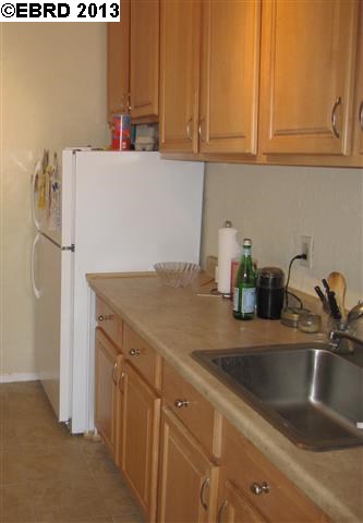 1146 MCKINLEY AVE, OAKLAND, California 94610-3910, ,Comm Ri Multi-units 5+,For Sale,MCKINLEY AVE,40621425